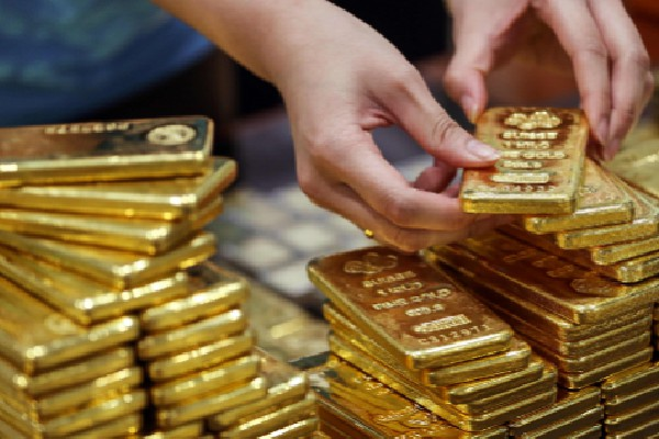 1月末外汇储备余额为32193亿美元，黄金储备连续15个月增加